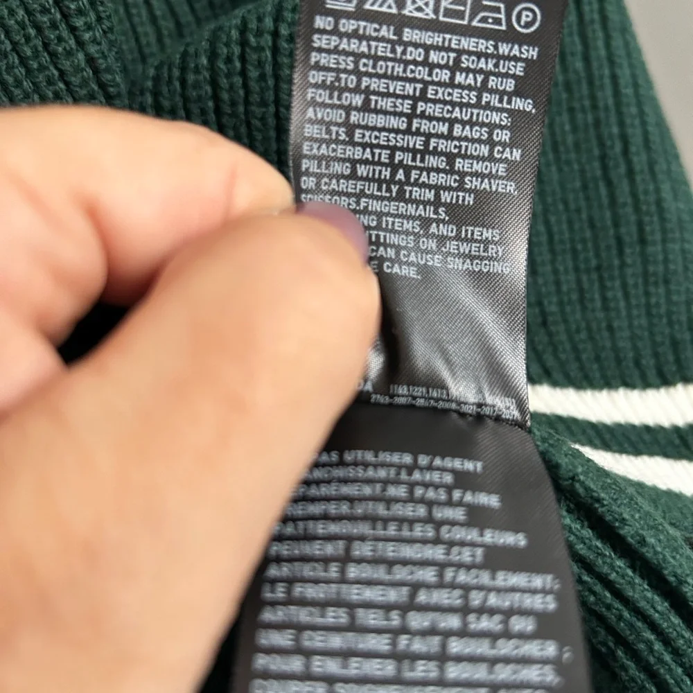Green Sleeveless Sweater Vest - Picture 5 of 5